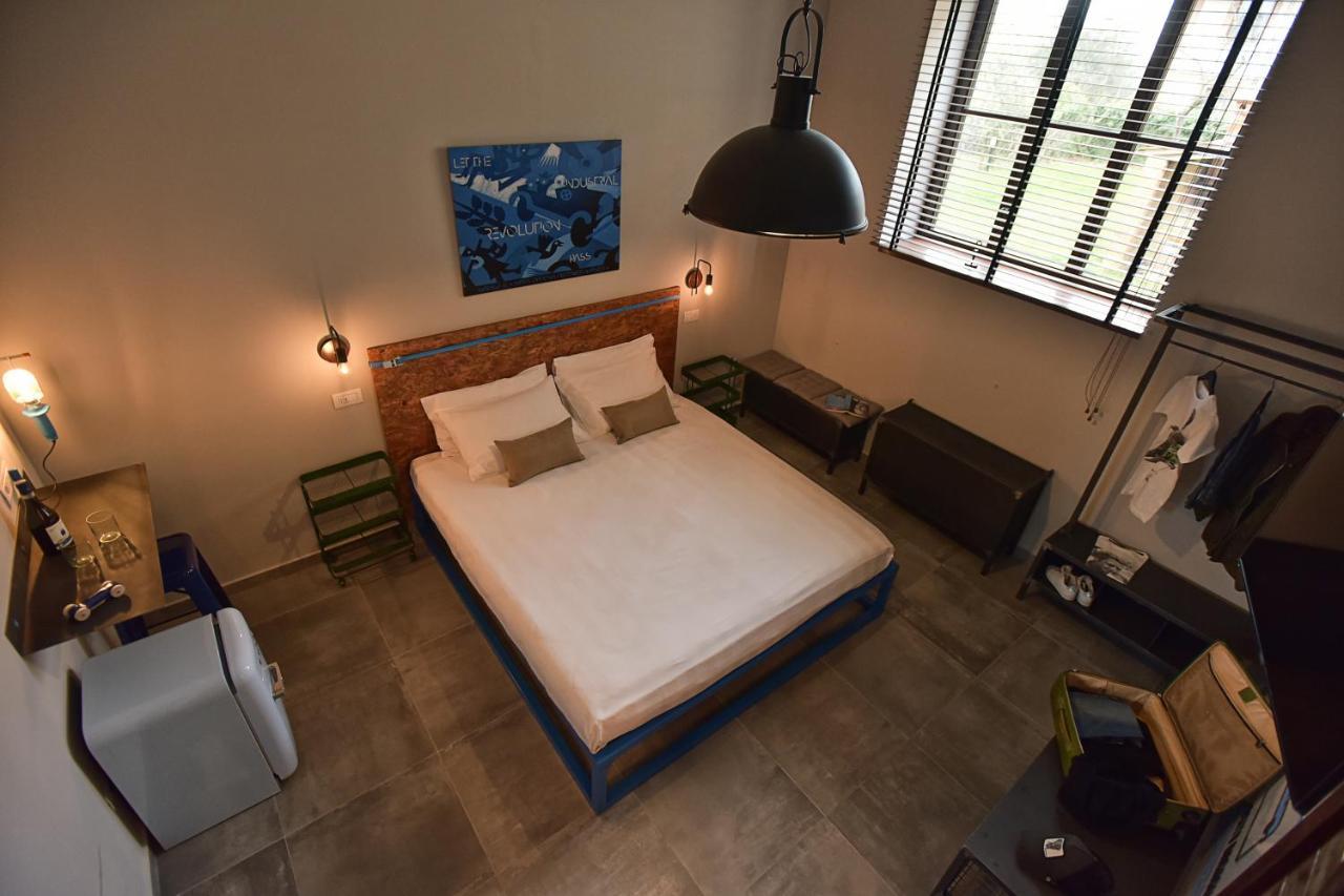 Garage47 Storica Officina Meccanica Loft B&B In Pienza Eksteriør billede