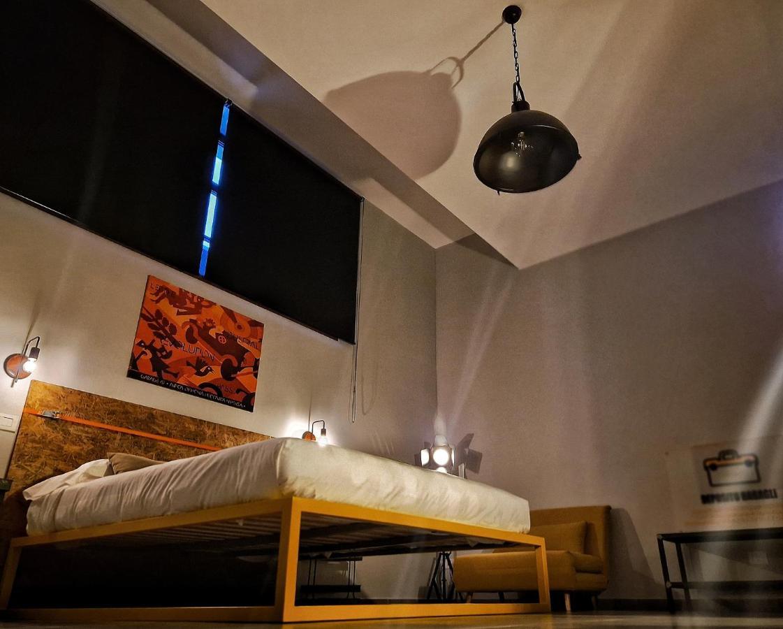 Garage47 Storica Officina Meccanica Loft B&B In Pienza Eksteriør billede